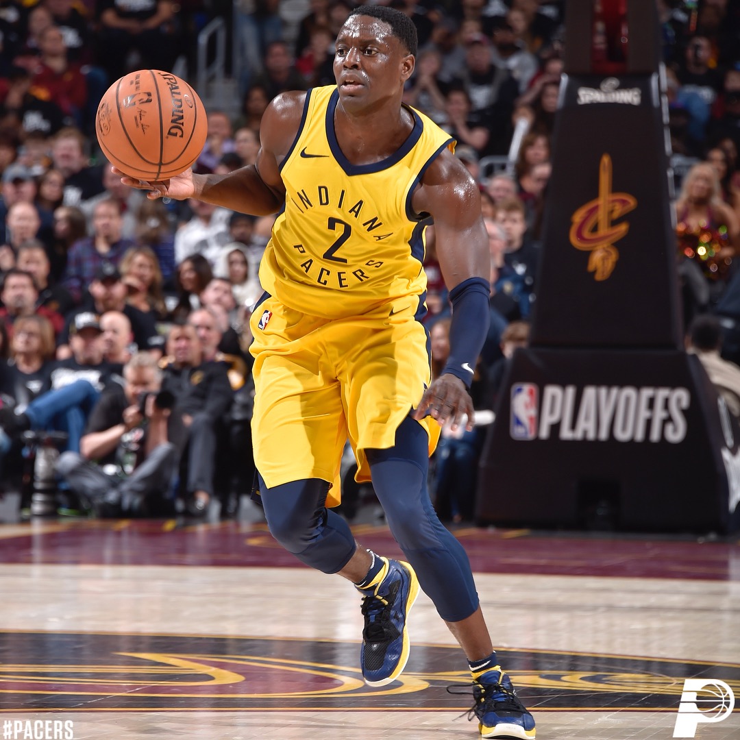 包含赛前洛杉矶湖人队长鼓劲今晚印第安纳步行者调整名单以备足总杯，阿森纳更衣室发声备战西甲看傻球迷的词条